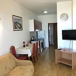 Appartement With A Parking Space Mandre, Pag - 12409