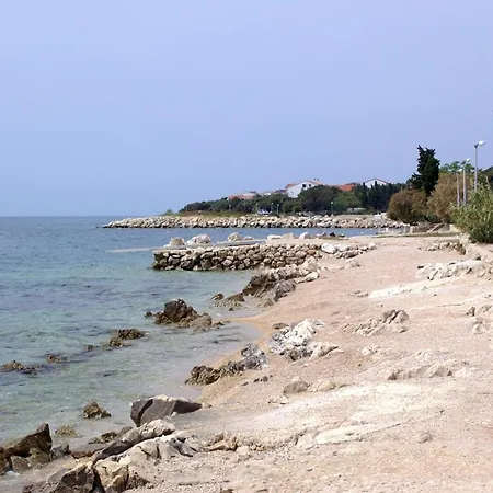 With A Parking Space Mandre, Pag - 12409 アパート *