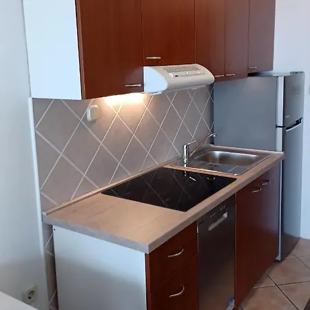 Apartamento With A Parking Space Mandre, Pag - 12409 *
