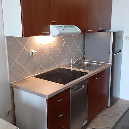 Apartman Apartments With A Parking Space Mandre, Pag - 12409 Kolan